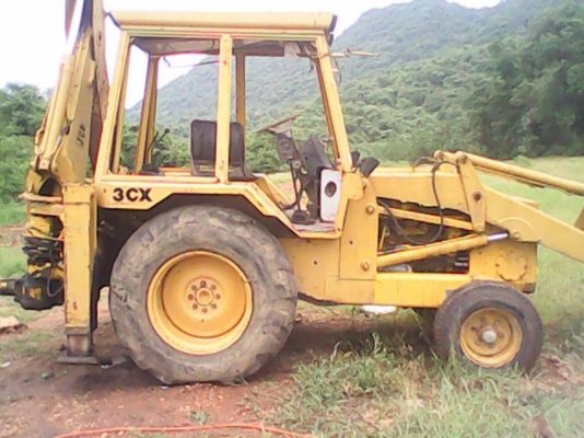 ขายรถตัก JCB 3CX หลังคาเหลือง 1 เพลา ซีเรียล 29&times;,&times;&times;&times; เอกสารสัญญาซื้อขาย ขายตามสภาพ