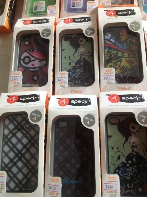 ขายเหมาเคส ipone4+เคส blackberry ครับ 198 อัน  ตกอันละ  60 บาท  แถม 200 กว่าอัน