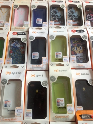 ขายเหมาเคส ipone4+เคส blackberry ครับ 198 อัน  ตกอันละ  60 บาท  แถม 200 กว่าอัน