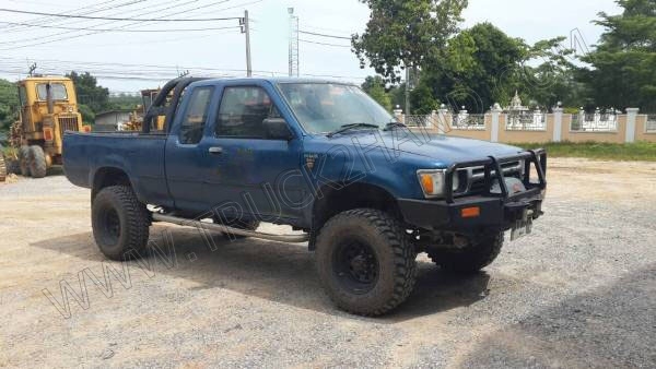 รถปิ๊กอัพ ยี่ห้อ TOYOTA