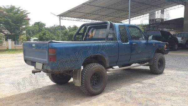 รถปิ๊กอัพ ยี่ห้อ TOYOTA