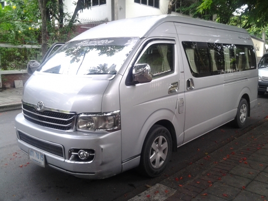 ขายรถตู้  commuter ปี 2005 ราคา 690000