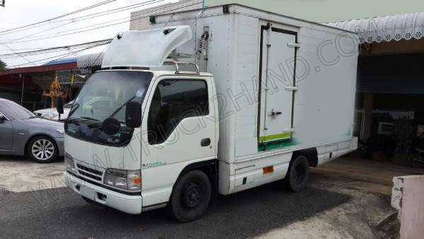 รถบรรทุก 4 ล้อ บรรทุกตู้แห้ง ยี่ห้อ ISUZU