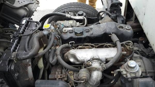 รถบรรทุก 4 ล้อ บรรทุกตู้แห้ง ยี่ห้อ ISUZU