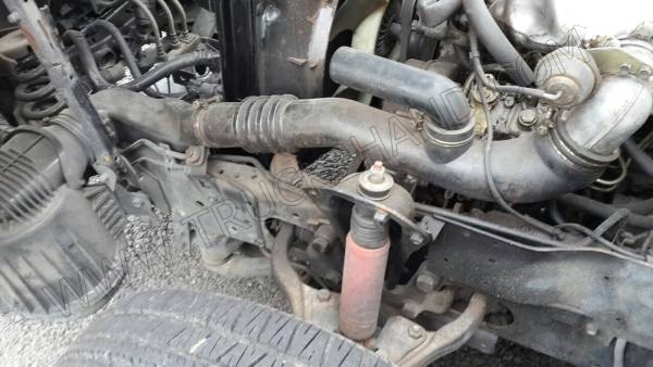 รถบรรทุก 4 ล้อ บรรทุกตู้แห้ง ยี่ห้อ ISUZU