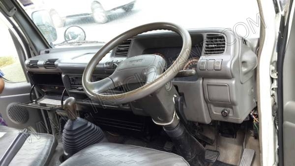 รถบรรทุก 4 ล้อ บรรทุกตู้แห้ง ยี่ห้อ ISUZU