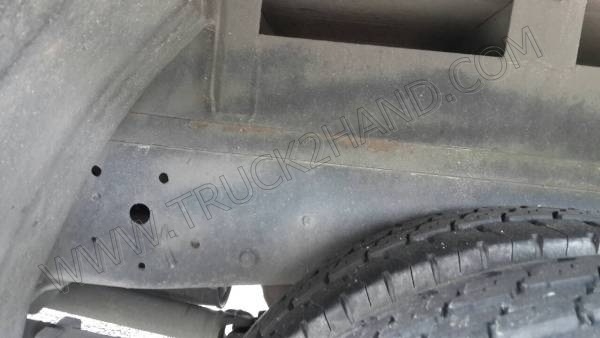 รถบรรทุก 4 ล้อ บรรทุกตู้แห้ง ยี่ห้อ ISUZU