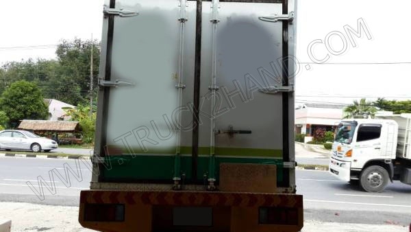 รถบรรทุก 4 ล้อ บรรทุกตู้แห้ง ยี่ห้อ ISUZU