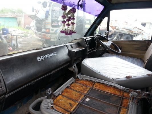 ขายครับหัวnprบ้านเราอะไหล่ครบๆผุแค่พื้นซ้าย ขายครับหัวnprบ้านเราอะไหล่ครบๆผุแค่พื้นซ้าย