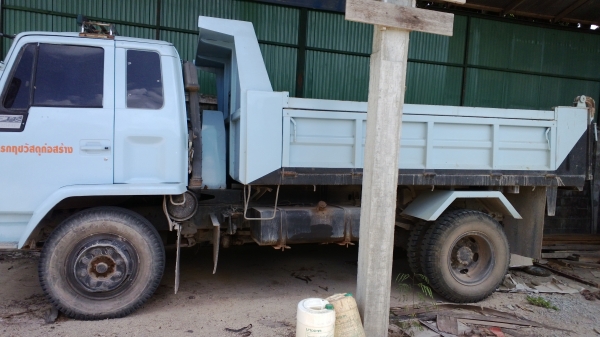 6ล้อดั้ม195แรงFTR32F รถออกห้างแท้ สวย เก็บสีแล้ว 6ล้อดั้ม195แรงFTR32F รถออกห้างแท้ สวย เก็บสีแล้ว