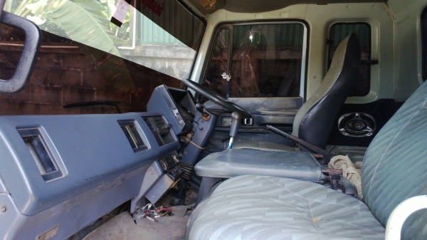 6ล้อดั้ม195แรงFTR32F รถออกห้างแท้ สวย เก็บสีแล้ว 6ล้อดั้ม195แรงFTR32F รถออกห้างแท้ สวย เก็บสีแล้ว