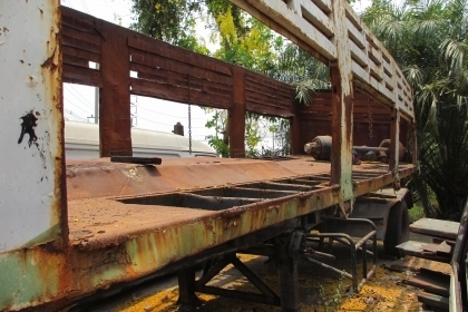 ขายหางเทอร์เลอร์ดั้ม2เพลา รถโดนชนข้างหน้ามา คัซซีเบี่ยว ที่เหลือปกติ ทะเบียนไม่ขาด ขาดตัดให้คนปั้น