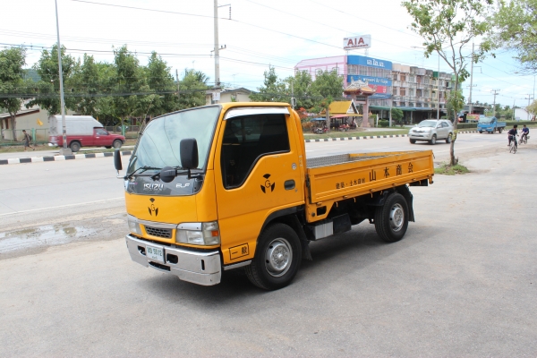 ขายรถ 4 ล้อ IZUZU NKR สภาพสวย ยางใหม่