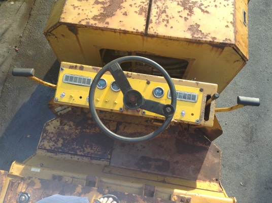 ต้องการขายด่วน รถบด ยี่ห้อ KAWASAKI รุ่น KV4A2 -0162