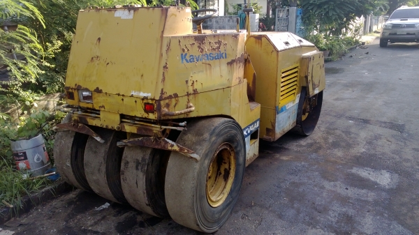 ต้องการขายด่วน รถบด ยี่ห้อ KAWASAKI รุ่น KV4A2 -0162