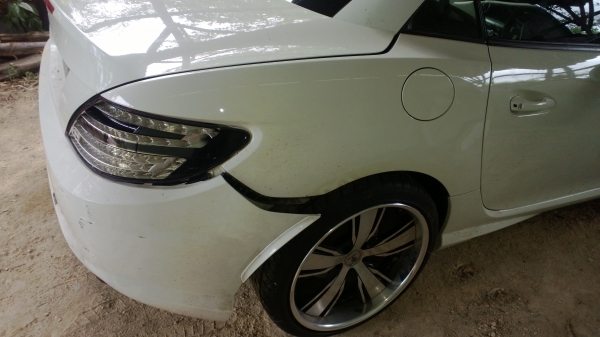 (ขายรถเบนซ์..)เสียดายรถหรู..SLK200 รถกระบะเมาหลับใน ชน......