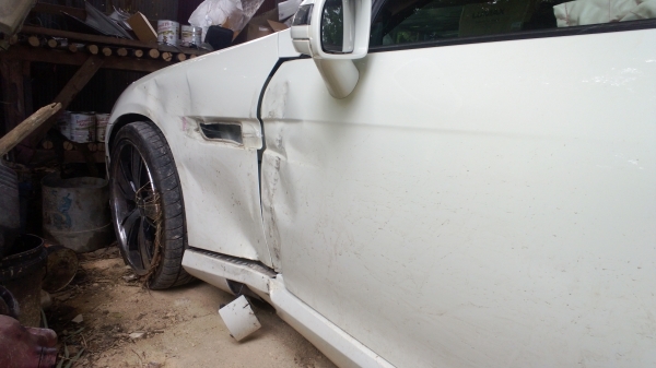 (ขายรถเบนซ์..)เสียดายรถหรู..SLK200 รถกระบะเมาหลับใน ชน......