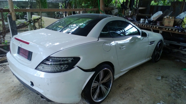 (ขายรถเบนซ์..)เสียดายรถหรู..SLK200 รถกระบะเมาหลับใน ชน......