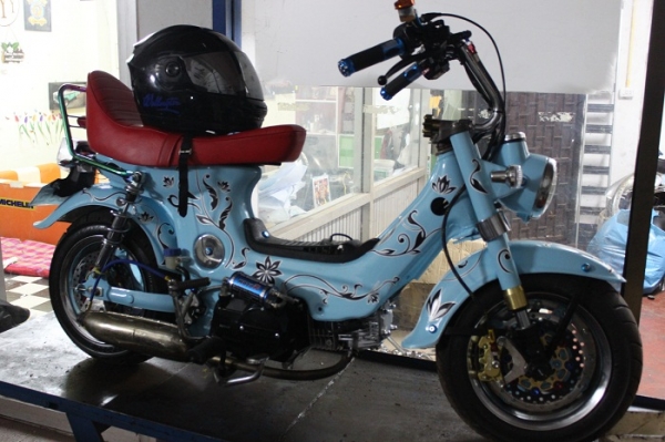 ขายชาลี