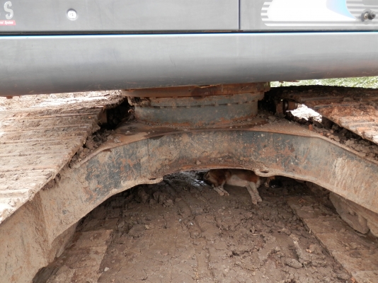 KOBELCO 200 MACK8 YN12 ใช้งาน7000ช.มเศษ รถทำงานอยู่