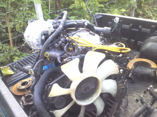 เครื่อง RB20พร้อมเกียร์ สวยเดิมๆ