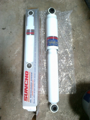 ขายโช๊คอัพ SUNCHO โหลดใส่ D-MAX ครับ