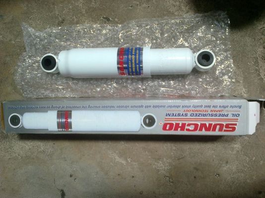 ขายโช๊คอัพ SUNCHO โหลดใส่ D-MAX ครับ