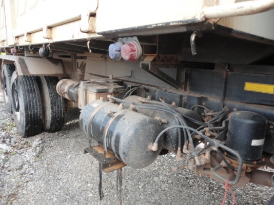 10 ล้อดั้ม2เพลา ISUZU 300 แรง ปี53 ไมล์แสนกว่าๆ ไม่เคยมีอุบัติเหตุ