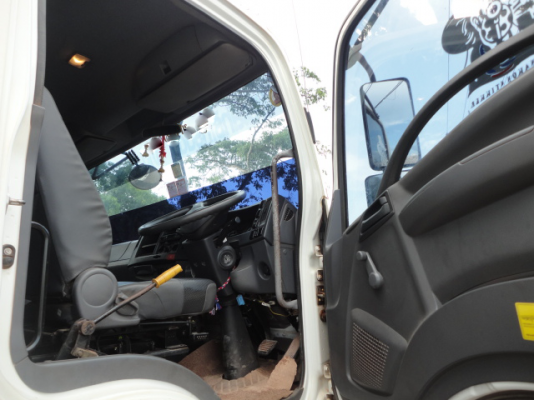 10 ล้อดั้ม2เพลา ISUZU 300 แรง ปี53 ไมล์แสนกว่าๆ ไม่เคยมีอุบัติเหตุ