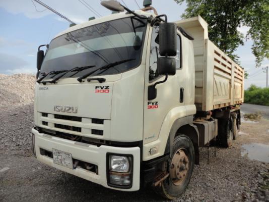 10 ล้อดั้ม2เพลา ISUZU 300 แรง ปี53 ไมล์แสนกว่าๆ ไม่เคยมีอุบัติเหตุ