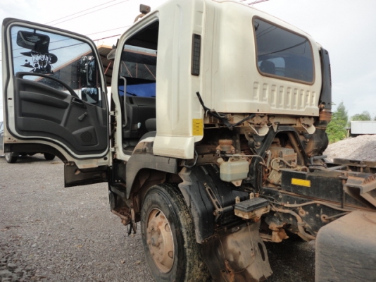 10 ล้อดั้ม2เพลา ISUZU 300 แรง ปี53 ไมล์แสนกว่าๆ ไม่เคยมีอุบัติเหตุ