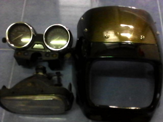 ขาย หัวไมล์ไฟหน้ากาทั้งชุด KAWASAKI ZRX400 JAPAN ราคา4500บาท.