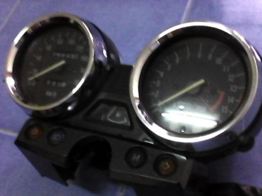 ขาย หัวไมล์ไฟหน้ากาทั้งชุด KAWASAKI ZRX400 JAPAN ราคา4500บาท.