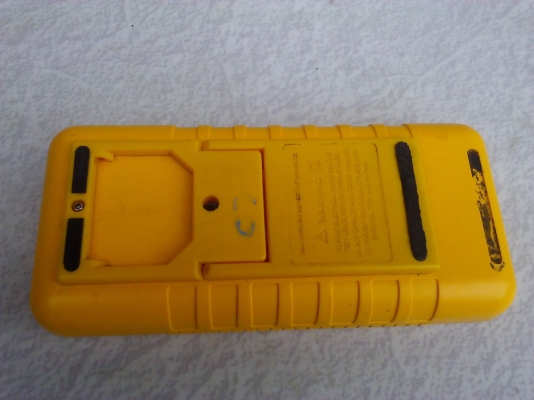 มัลติมิเตอร์ตัวใหญ่ ยี่ห้อ ELMA 620 วัดได้เยอะมากละเอียด และกระแสได้ถึง 20A. มัลติมิเตอร์ตัวใหญ่ ยี่ห้อ ELMA 620 วัดได้เยอะมากละเอียด และกระแสได้ถึง 20A.