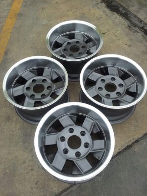 ขายล้อ 15x8.5 6 รู