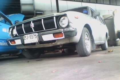 ขายMAZDA(กลาย)1000ยกสูงแหนบเทินเพลา คานหน้าRN25มาพร้อมTOYOTA KE36VANแพ็กคู่ ขายในราคา69000บาทเท่านั้น ยั้มทะเบียนทั้งคู่ไม่ขาดต่อ