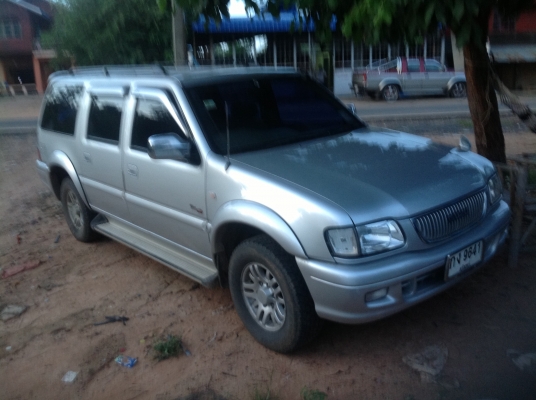 ขาย อีซูซุ แอดแวนเจอร์ รถครอบครัว 5ประตู สภาพดีพร้อมใช้