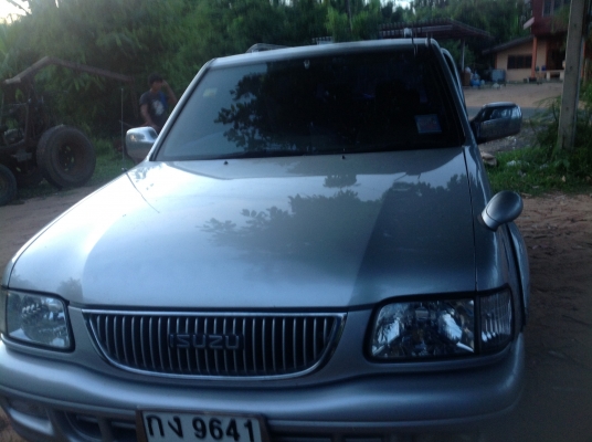 ขาย อีซูซุ แอดแวนเจอร์ รถครอบครัว 5ประตู สภาพดีพร้อมใช้