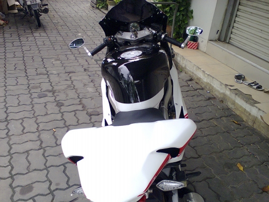 ขาย CBR400 cc  แฟริ่งแต่ง ทะเบียนแท้  บริการส่งทั่วไทย