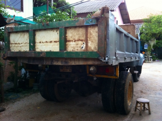 ขายด่วน รถบรรทุก 6 ล้อ ราคา 450000