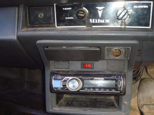 ขาย HILUX HERO 2.4 ปี2532 สีแดง 4 ประตู สภาพดีเยี่ยม รถบ้านเจ้าของขายเอง