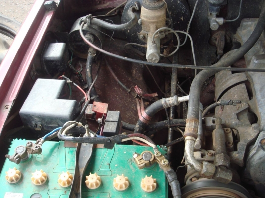 ขาย HILUX HERO 2.4 ปี2532 สีแดง 4 ประตู สภาพดีเยี่ยม รถบ้านเจ้าของขายเอง