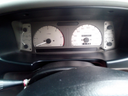 ISUZU DRAGON EYE ปี 2001