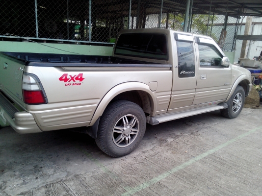 ISUZU DRAGON EYE ปี 2001