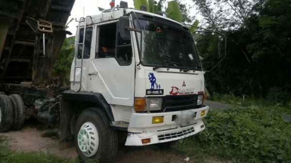 รถมิตซู 10 ล้อดั้ม FN527M - A 195 แรงม้า สนใจติดต่อ 081 - 6079515 รถมิตซู 10 ล้อดั้ม FN527M - A 195 แรงม้า สนใจติดต่อ 081 - 6079515