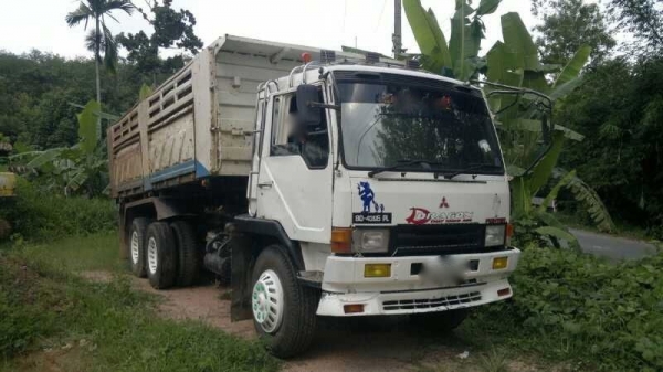 รถมิตซู 10 ล้อดั้ม FN527M - A 195 แรงม้า สนใจติดต่อ 081 - 6079515 รถมิตซู 10 ล้อดั้ม FN527M - A 195 แรงม้า สนใจติดต่อ 081 - 6079515