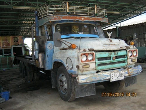 .ขายรถบรรทุกสิบล้อ ทายลาดอีซูซู หน้ายาว เครื่อง 175 แรงม้า HO6C แน่นมากๆๆพวงมาลัยเพาเวอร์