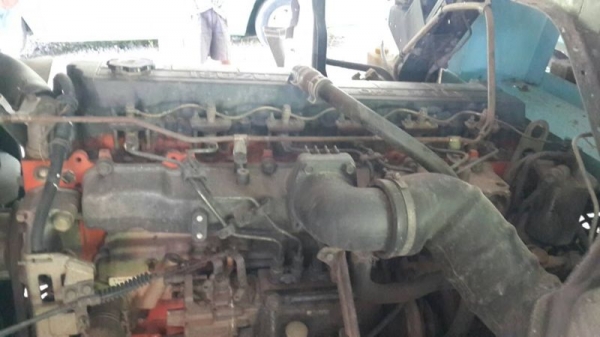 รถอิซุซุ 6 ล้อดั้ม 195 แรงม้า  สนใจติดต่อ 081 - 6079515