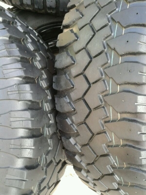 ขายยาง Mud MAXXIS 762 ขนาด285/75R16ปี10พร้อมล้อ 16x7-30 ขายยาง Mud MAXXIS 762 ขนาด285/75R16ปี10พร้อมล้อ 16x7-30