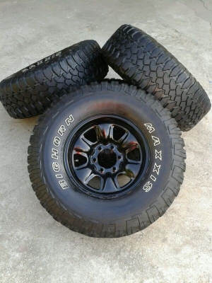 ขายยาง Mud MAXXIS 762 ขนาด285/75R16ปี10พร้อมล้อ 16x7-30